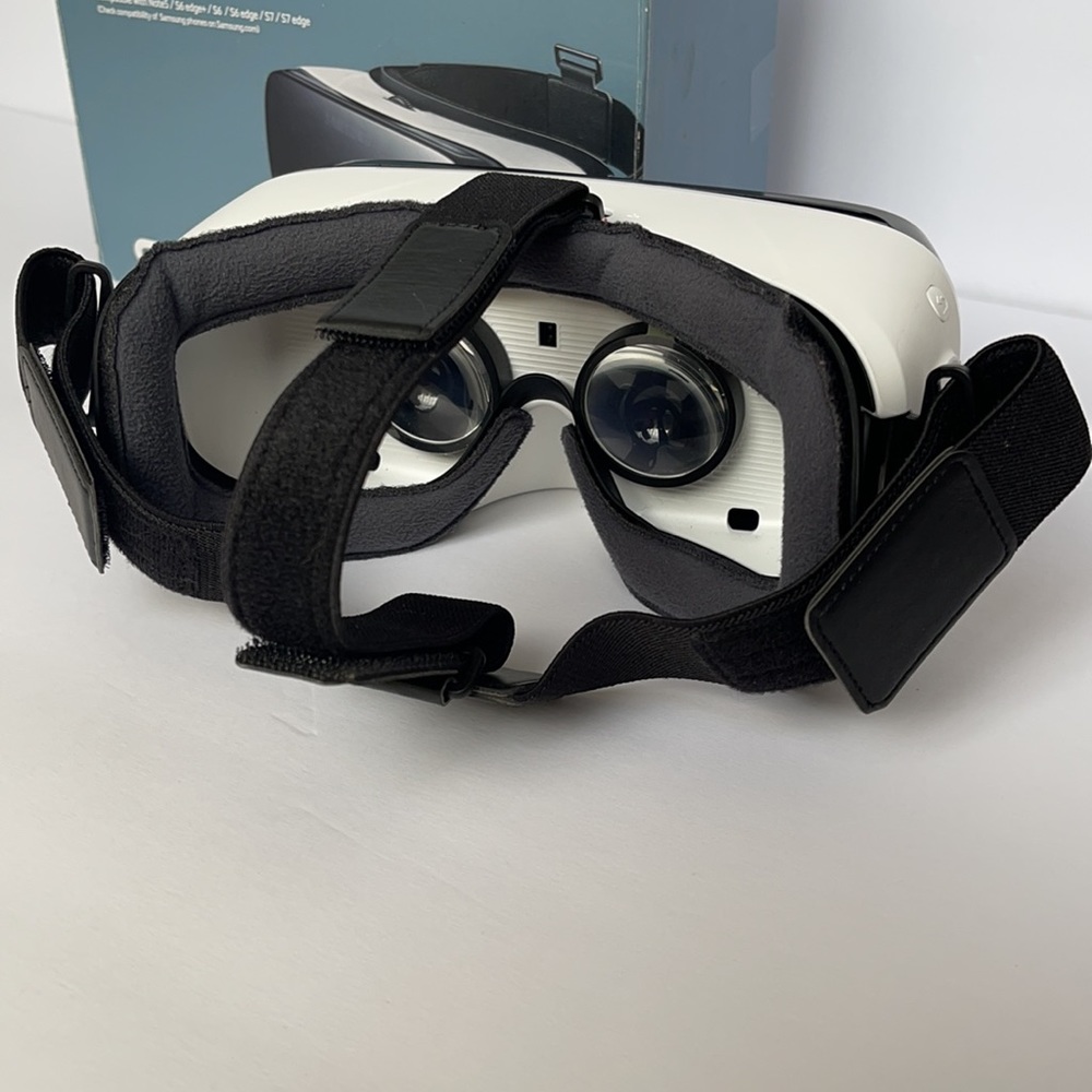 Samsung Gear VR - Picture 4 of 6